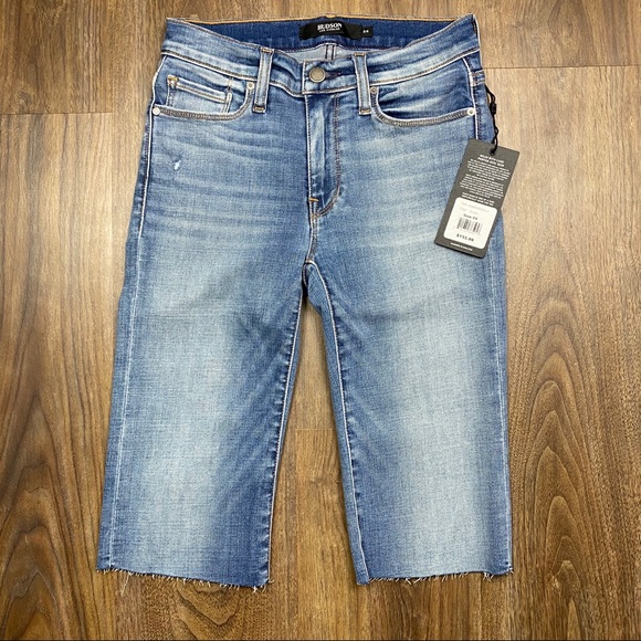 NWT! Hudson Amelia Knee Shorts Raw Hem Sz 24 - Picture 2 of 8